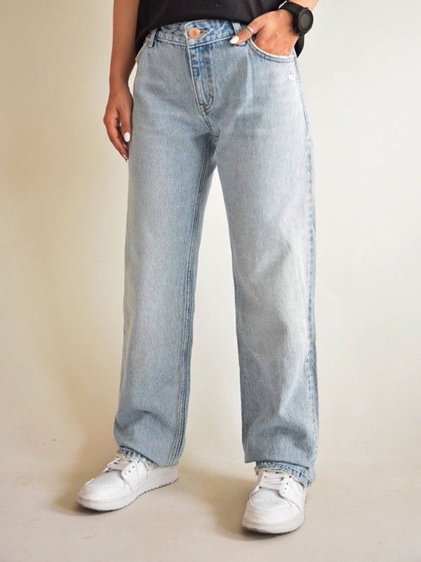 شلوار جین pull&bear