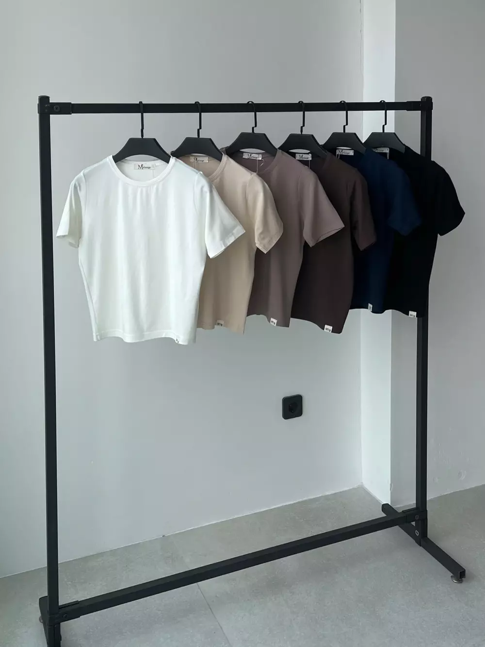 تیشرت کراپ ساده زنانه کشی
