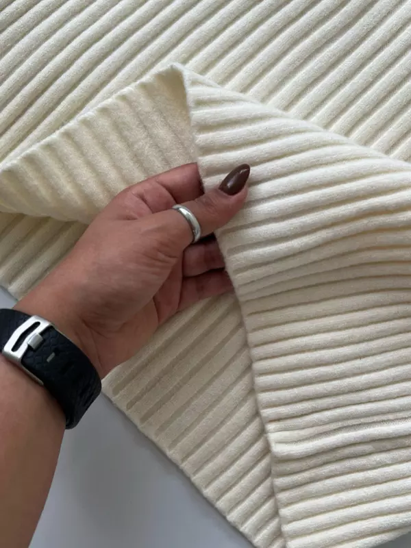 پلیور یقه اسکی Milky