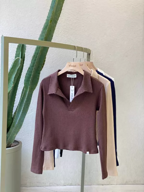 بلوز یقه شکاری