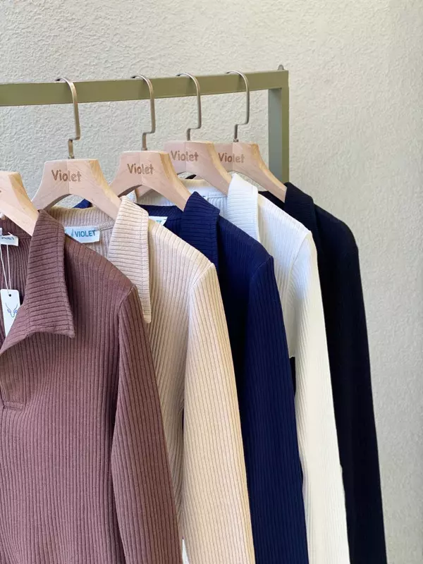 بلوز یقه شکاری